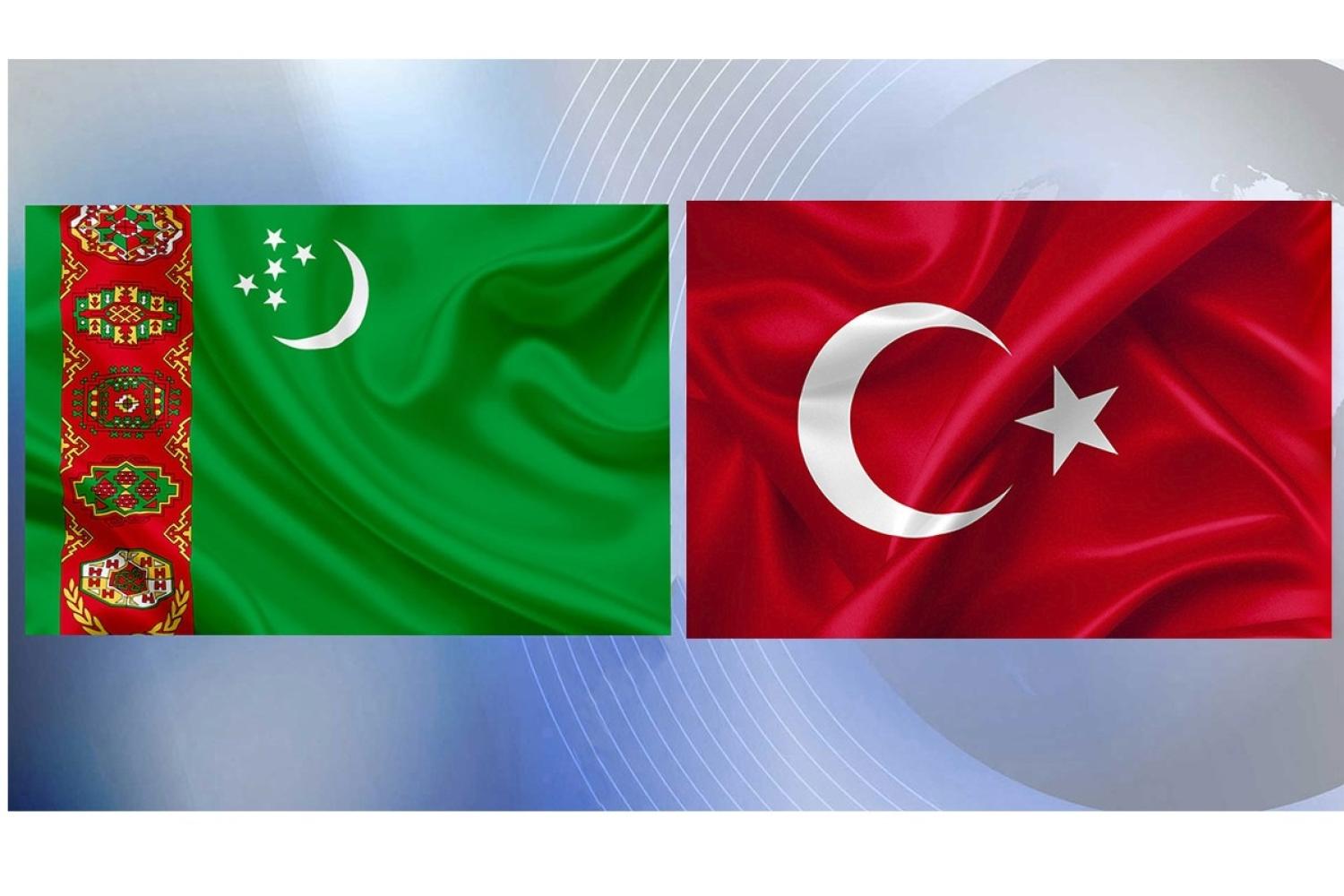 Türkmenistanyň Prezidentine «Halkara gatnaşyklary ugry boýunça hormatly doktor» derejesi berildi
